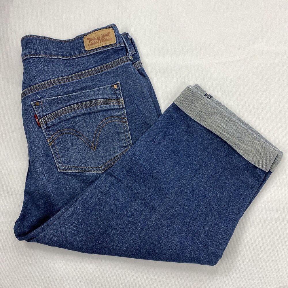Levis Womens Capris 4 layered look pockets medium blue wash denim 6